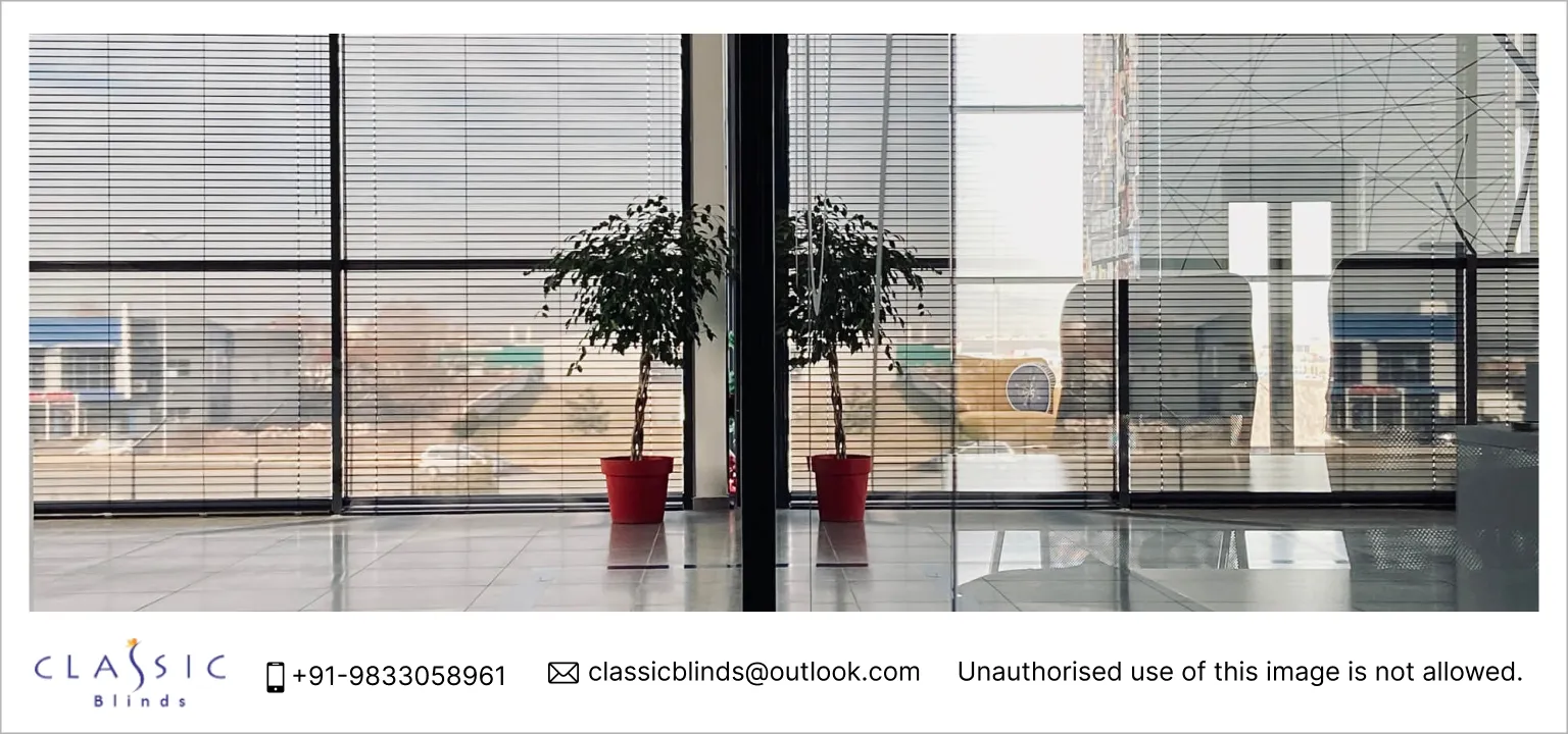 Sandwich Glass Blind in Mumbai Switchable glass in Mumbai